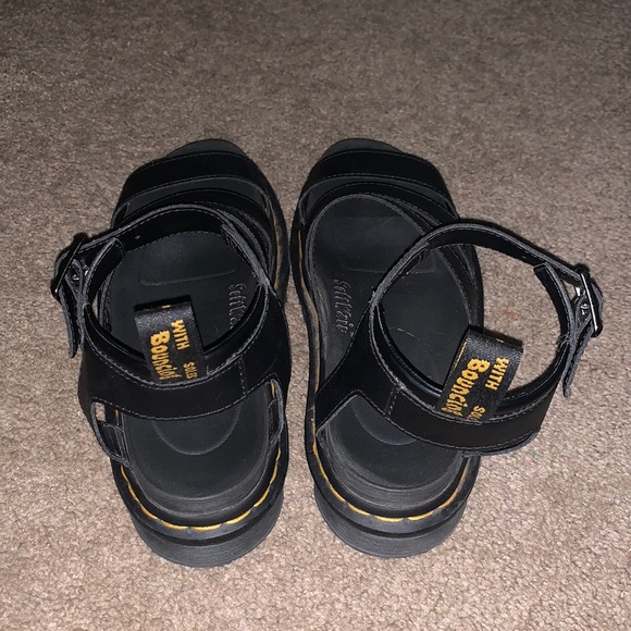 DR MARTEN BLAIRE PLATFORM SANDALS IN BLACK SIZE 6 - Picture 3 of 3